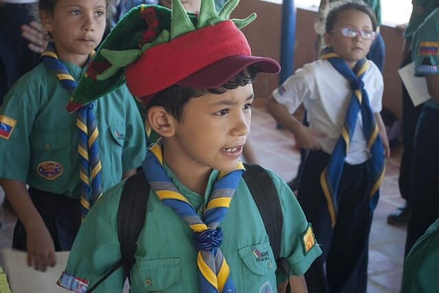 잼버리 대회에 참가한 소년들의 모습 사진