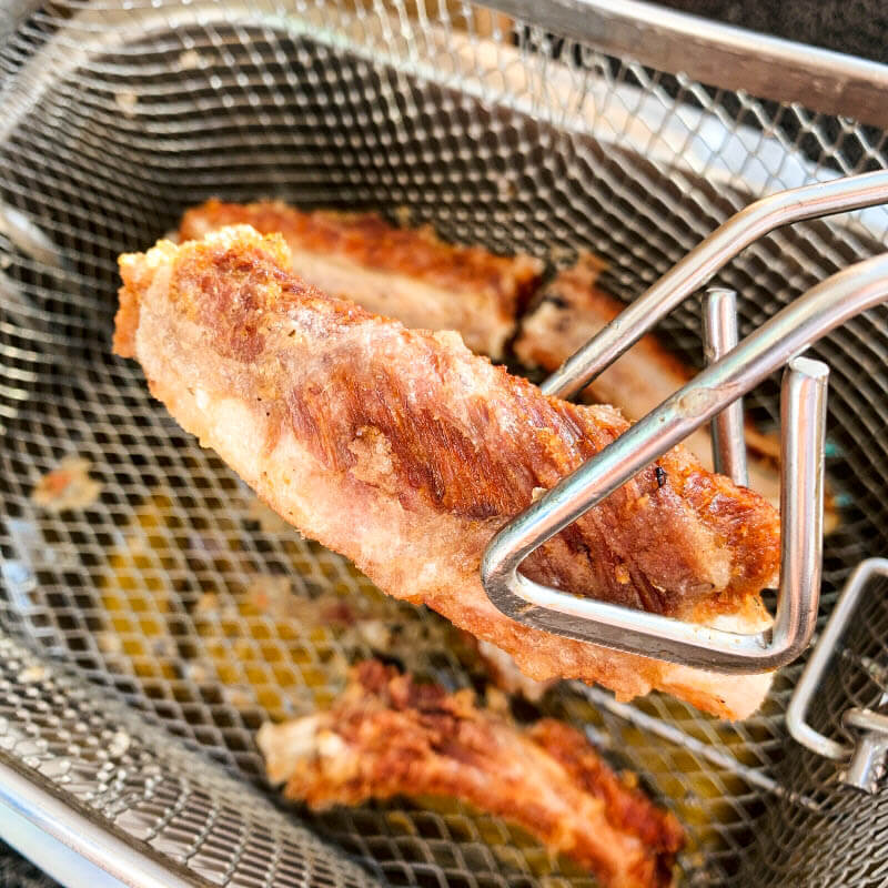 돼지-등갈비-튀김-완성