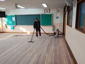 마룻바닥 물걸레 희석비율과 나무바닥 광택 관리 요령_22
