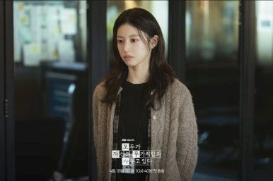모두가 자신의 무가치함과 싸우고 있다