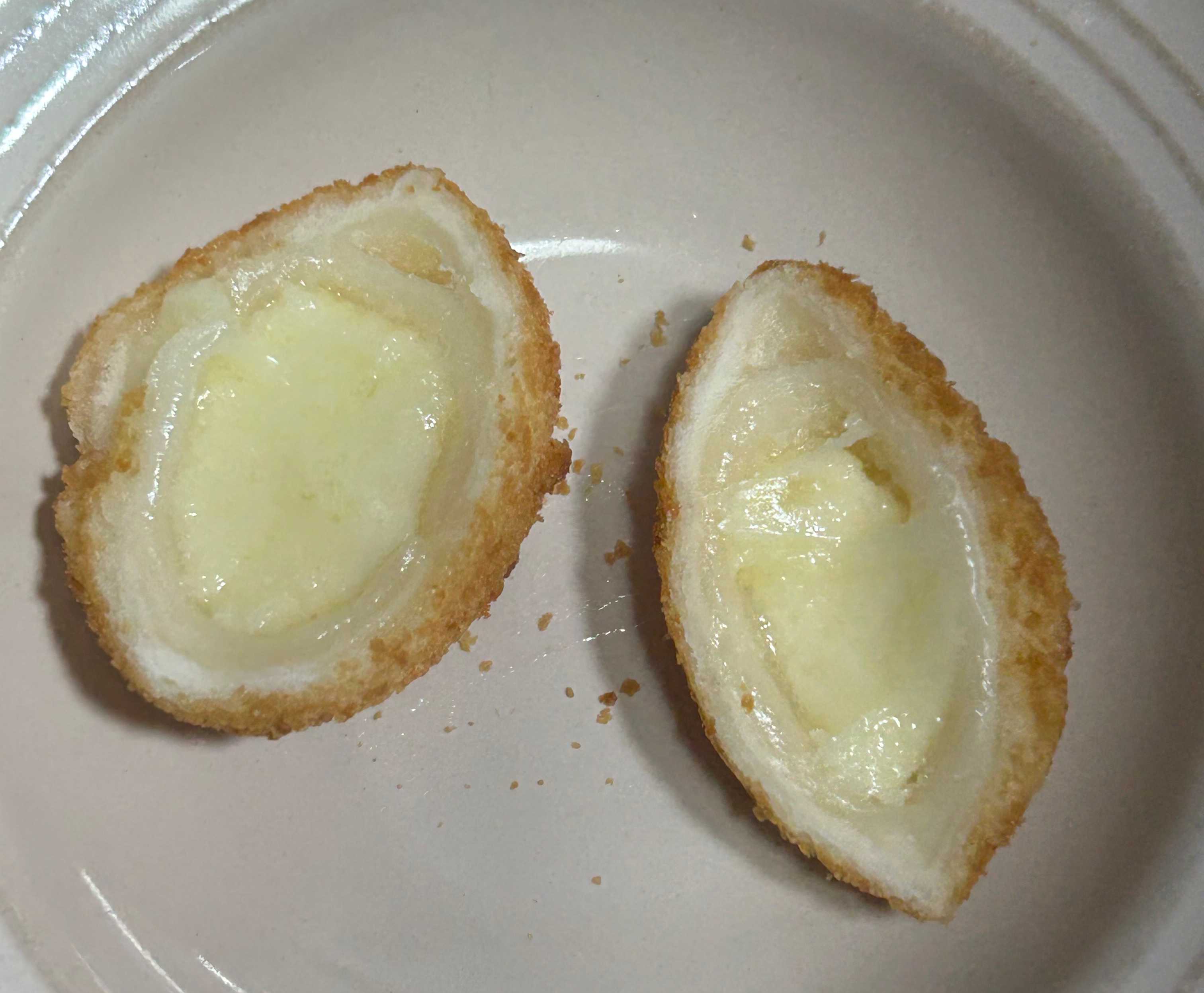 치즈볼 단면