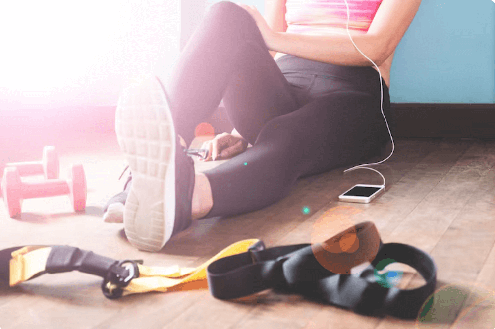 운동 후 쉬고 있는 여성