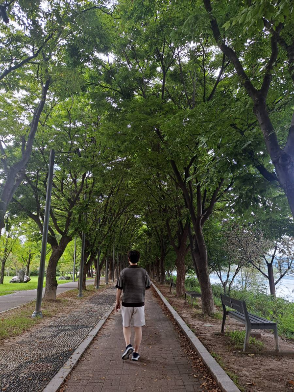 의암공원 산책로 걷는중