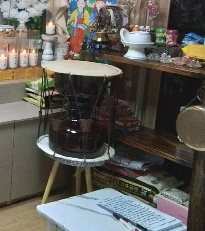 장구가 올려진 모습