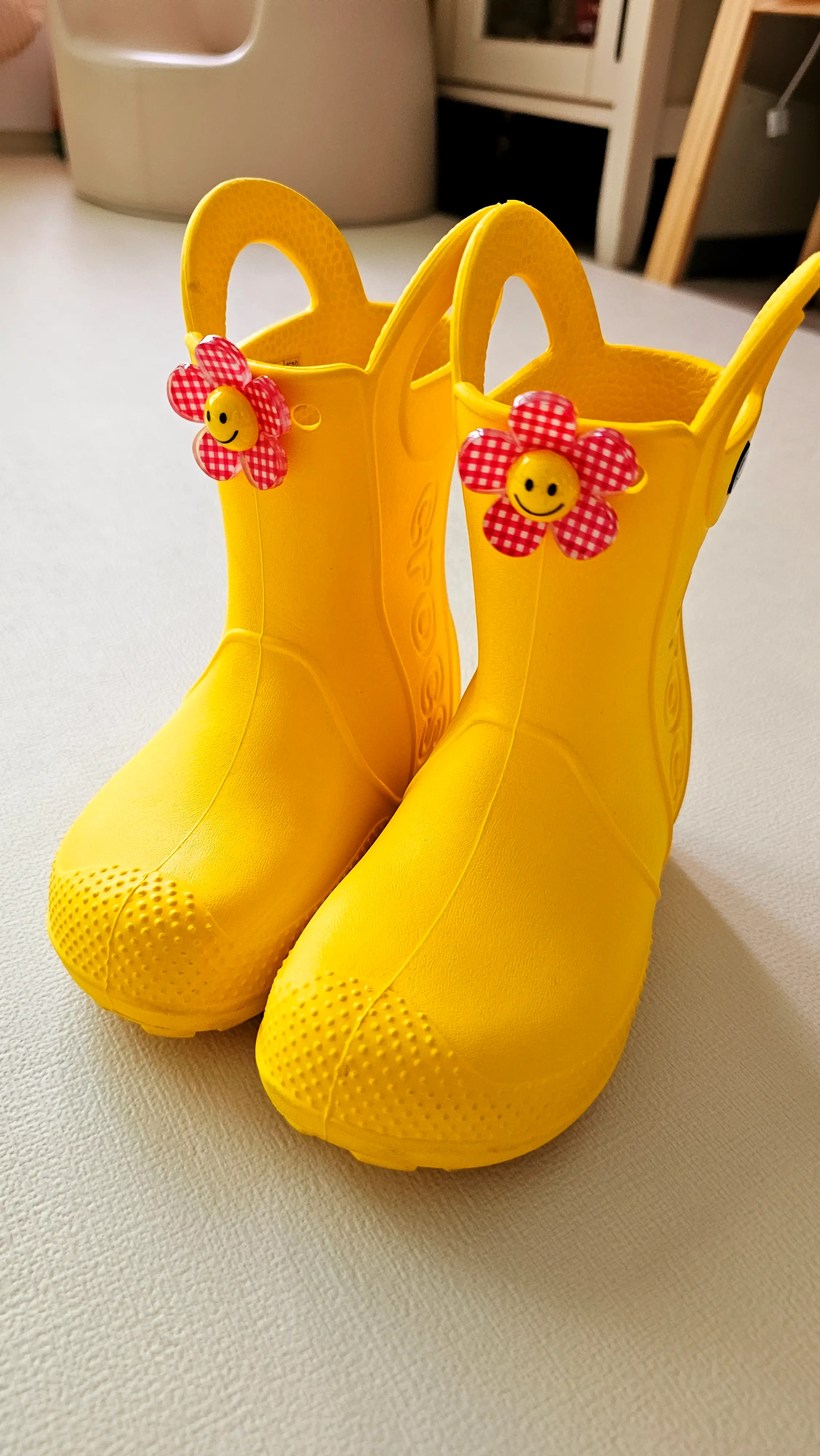 크록스 핸들잇 옐로우