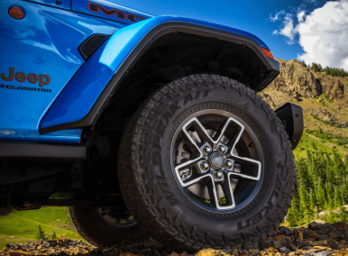 지프 글래디에이터