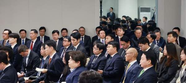 윤석열-지지율-17%