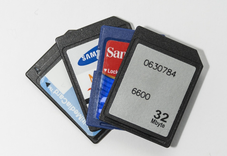 SD카드가 나온 사진