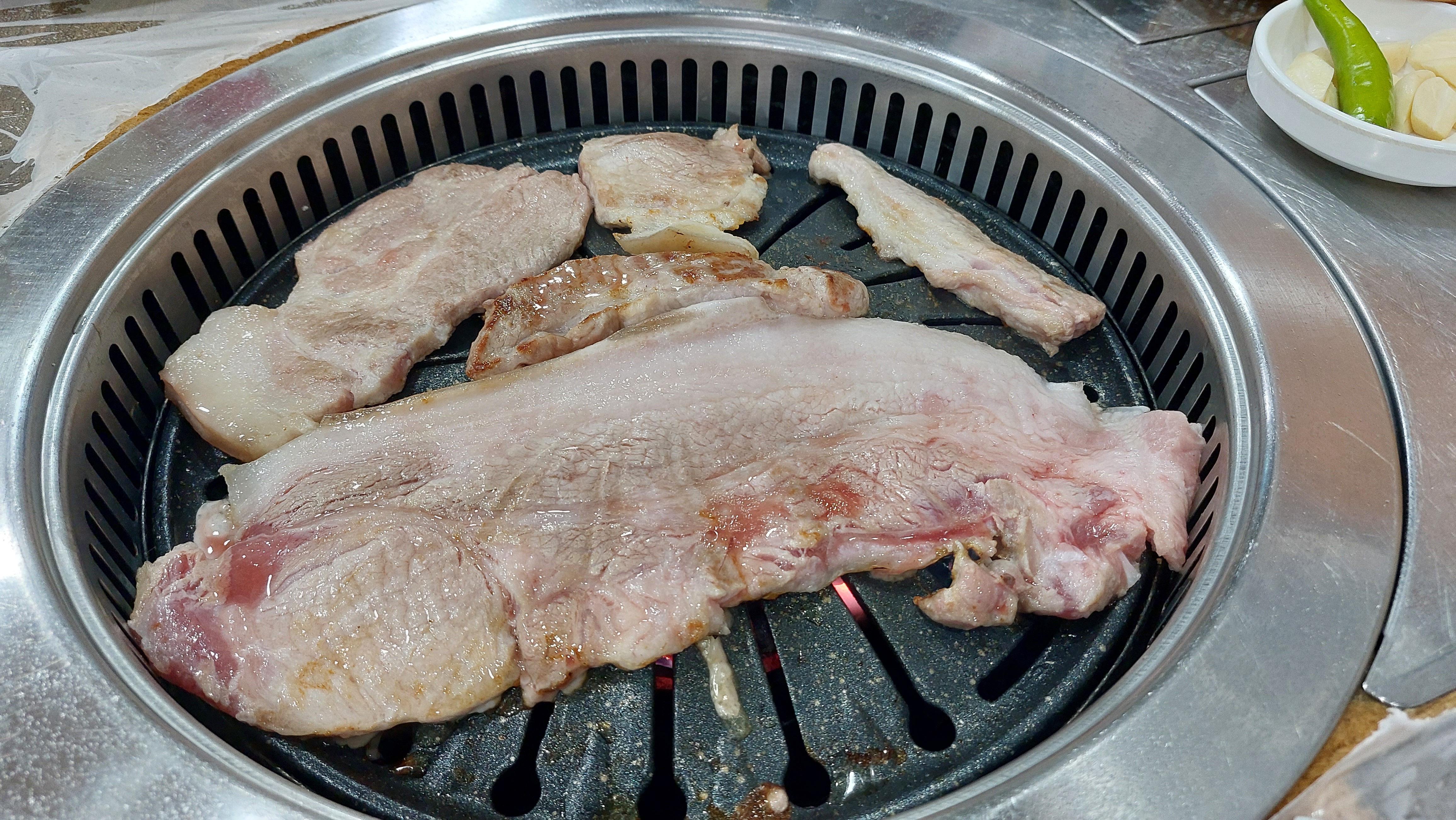 이제 또먹돼지에서 흑돼지를 구워 보자