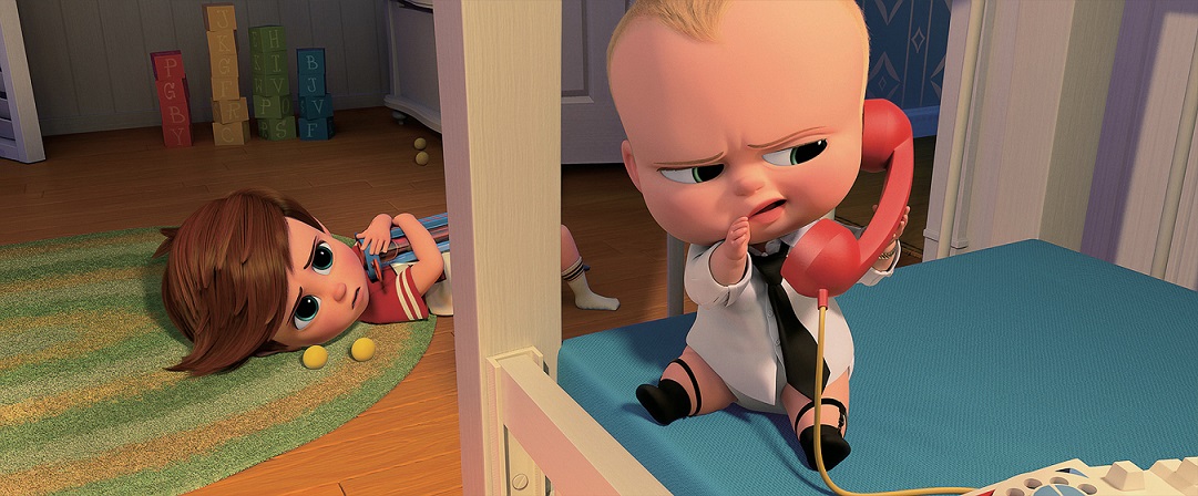 전화 받는 보스베이비 모습