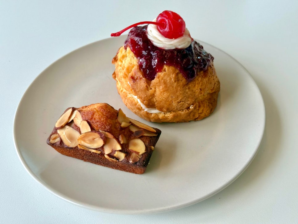 가평 베이커리 카페 아우라