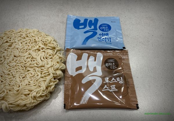 풀무원 백면 라면 2022년 12월 ~ 2023년 4월 가루 스프, 건더기 스프