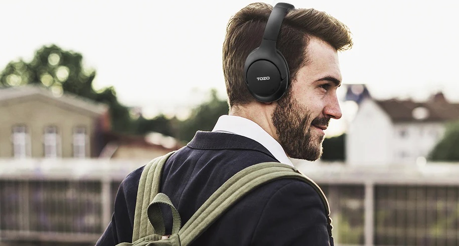 Tozo HT2 ANC ヘッドフォン レビュー: 価格の割に魅力的な安価なヘッドフォン