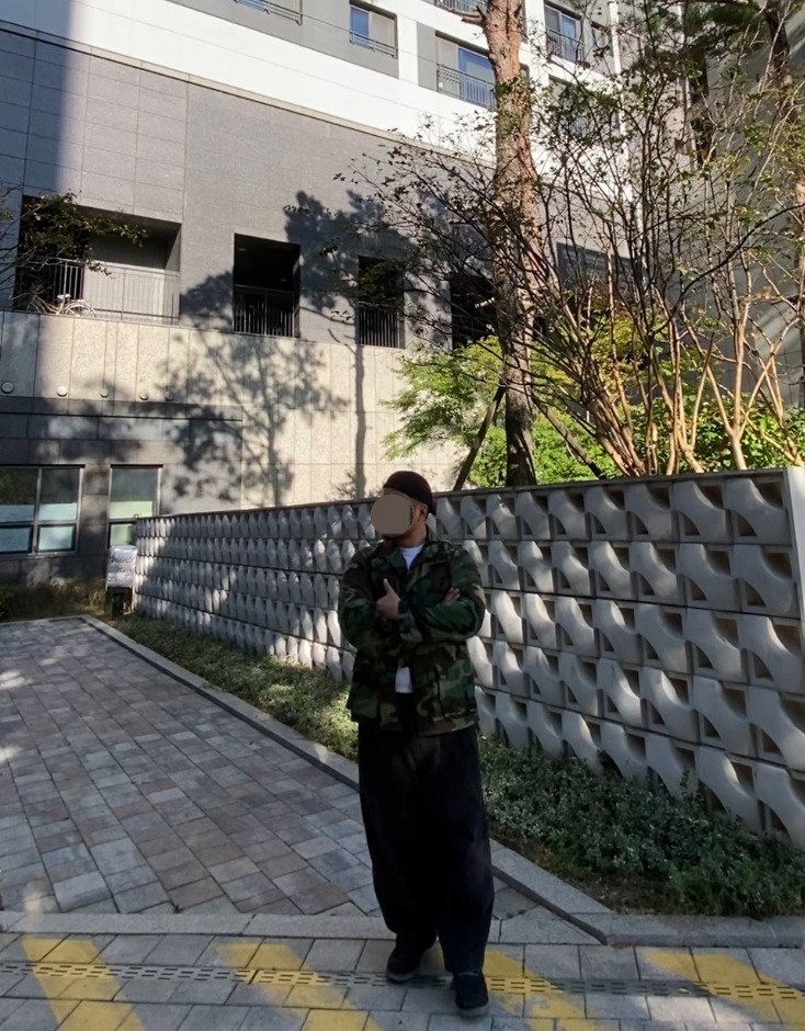 데일리룩('25. 10. 16.)자라 헌팅캡, 미군 미해병 야상 자켓 셔츠 밀리터리 자켓 셔츠, 무신사스탠다드 베이직 티셔츠, 무신사스탠다드 데님와이드 벌룬팬츠, 나이키 킹맨 레더