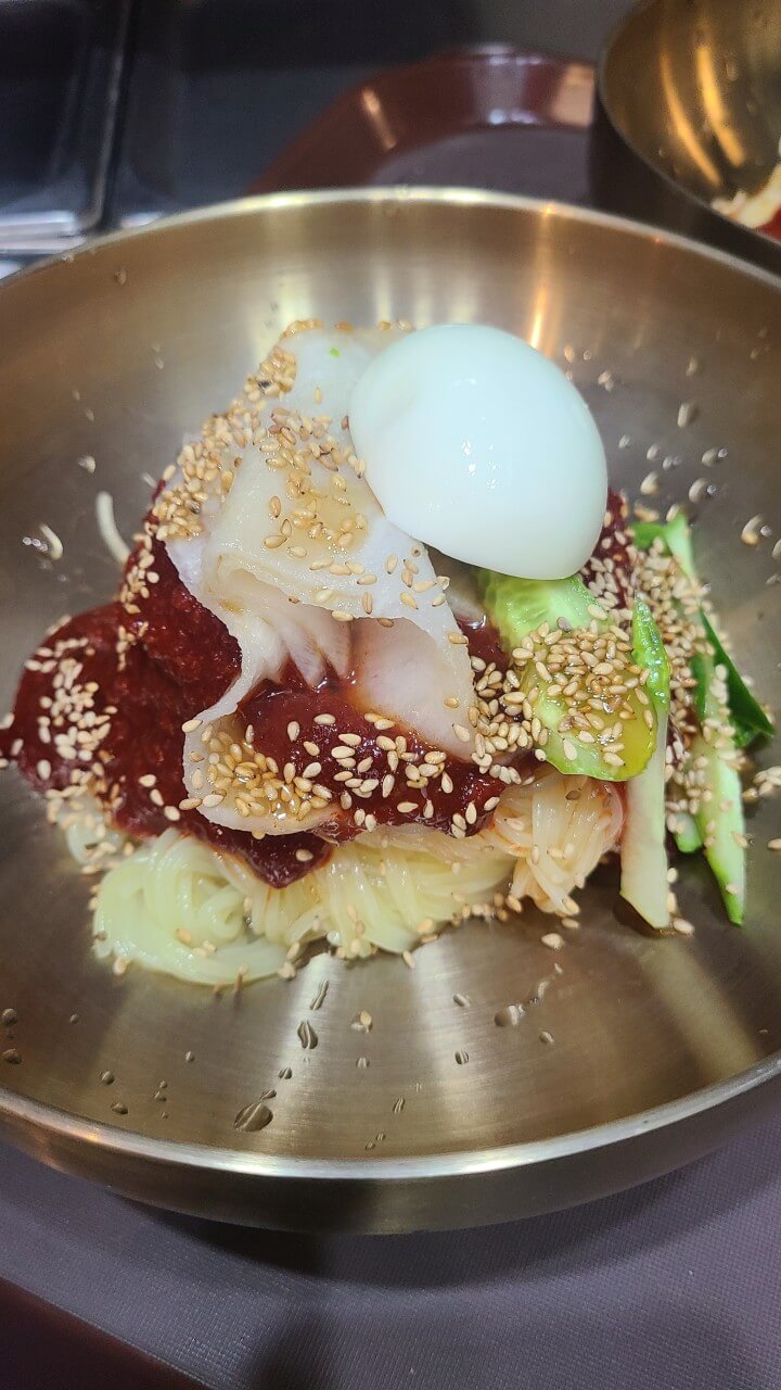 생방송투데이 외국인의 밥상 경기 수원시 굴림만두전골 맛집 행운만두칼국수 생방송투데이 3779회