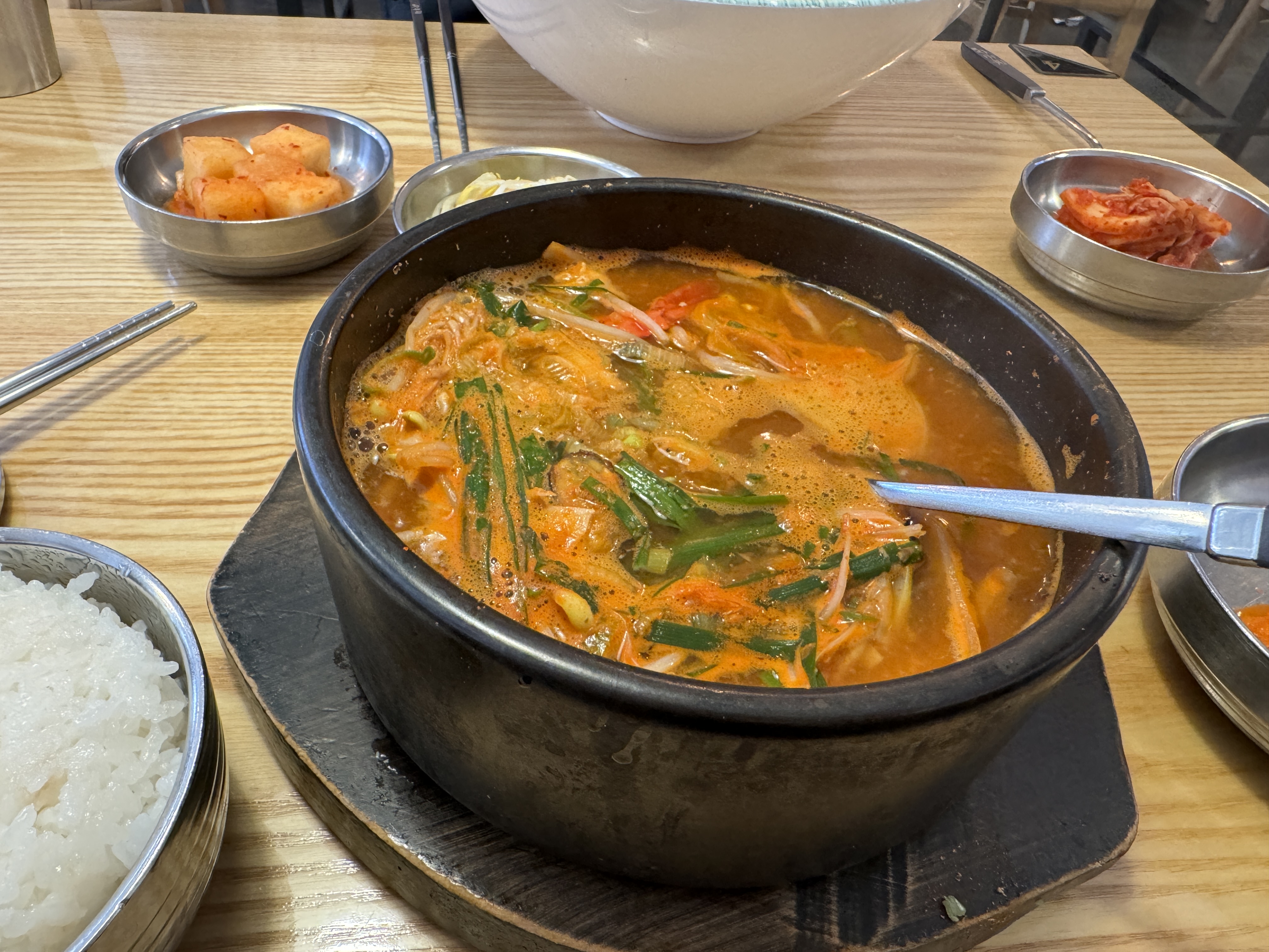 포항 해물국밥 - 한국수 교대점 메뉴