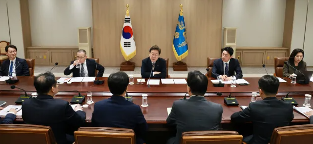 새정부 정책 회의 사진