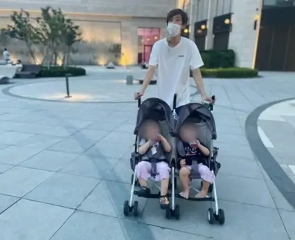 이태근과 쌍둥이 자녀