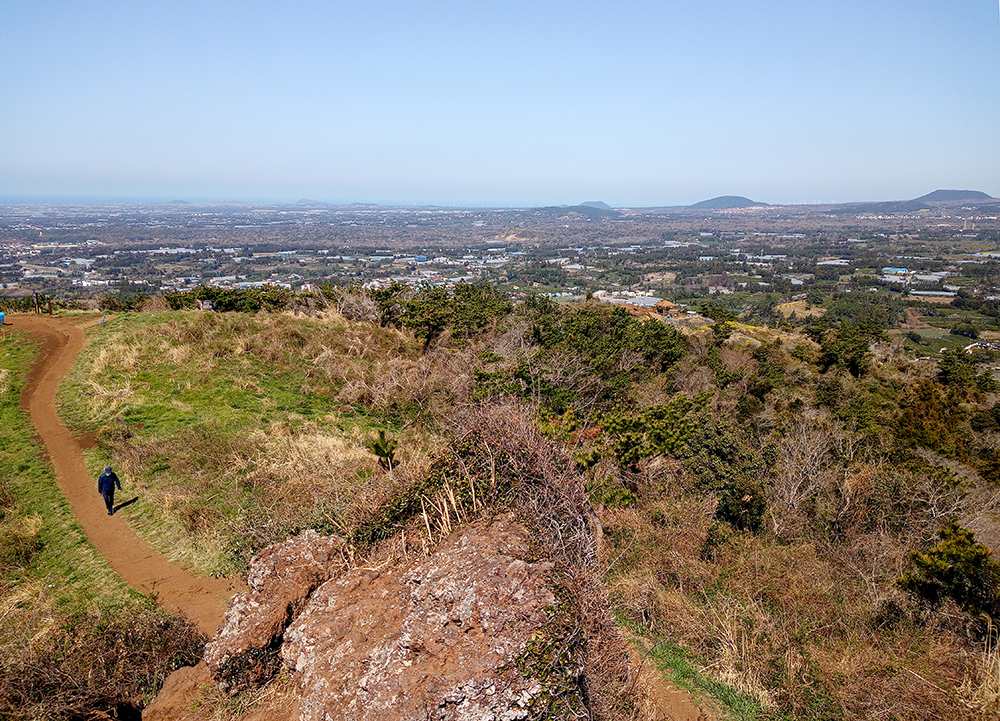 올레9코스: 군산오름 뷰