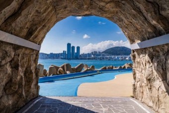 흰여울마을 해안터널사진