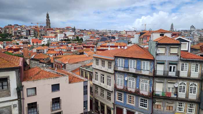 포르투 대성당에서 내려다본 구시가지의 예쁜 지붕