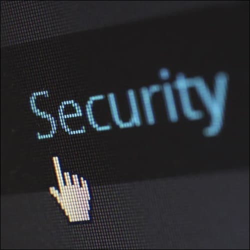 시큐리티 글자를 선택하는 손 모양의 커서