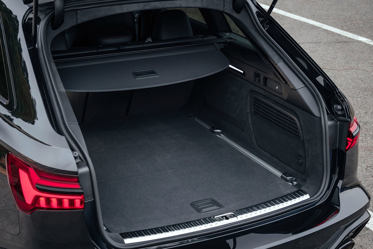 더 뉴 아우디 RS 6 아반트 퍼포먼스