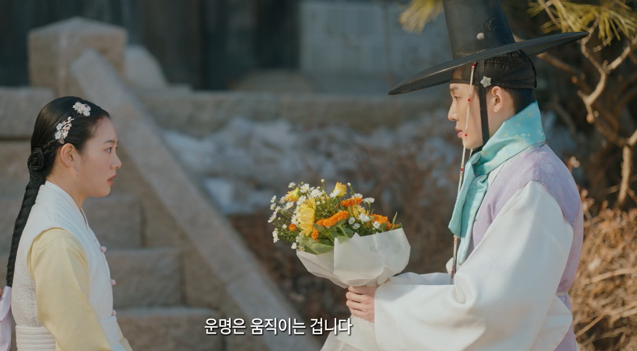 남주의 첫날밤을 가져버렸다