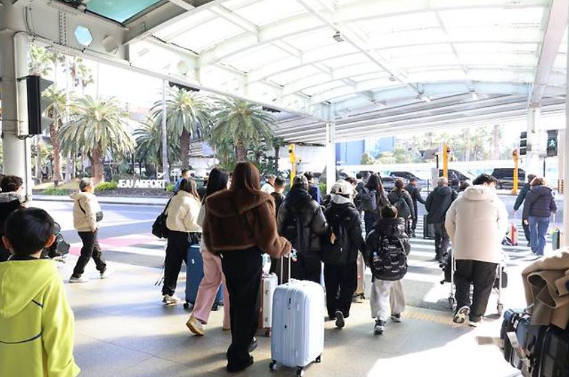 설연휴 인천공항 이용객 136만 출국 여행자 주차장 만차 터미널 북적