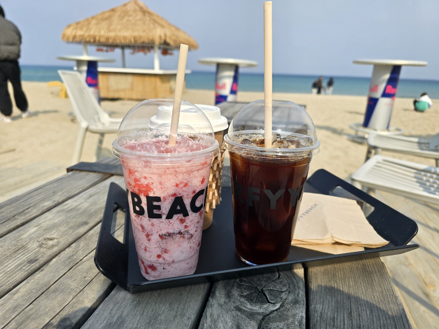 딸기라때와코코넛아메리카노 따뜻한아메리카노