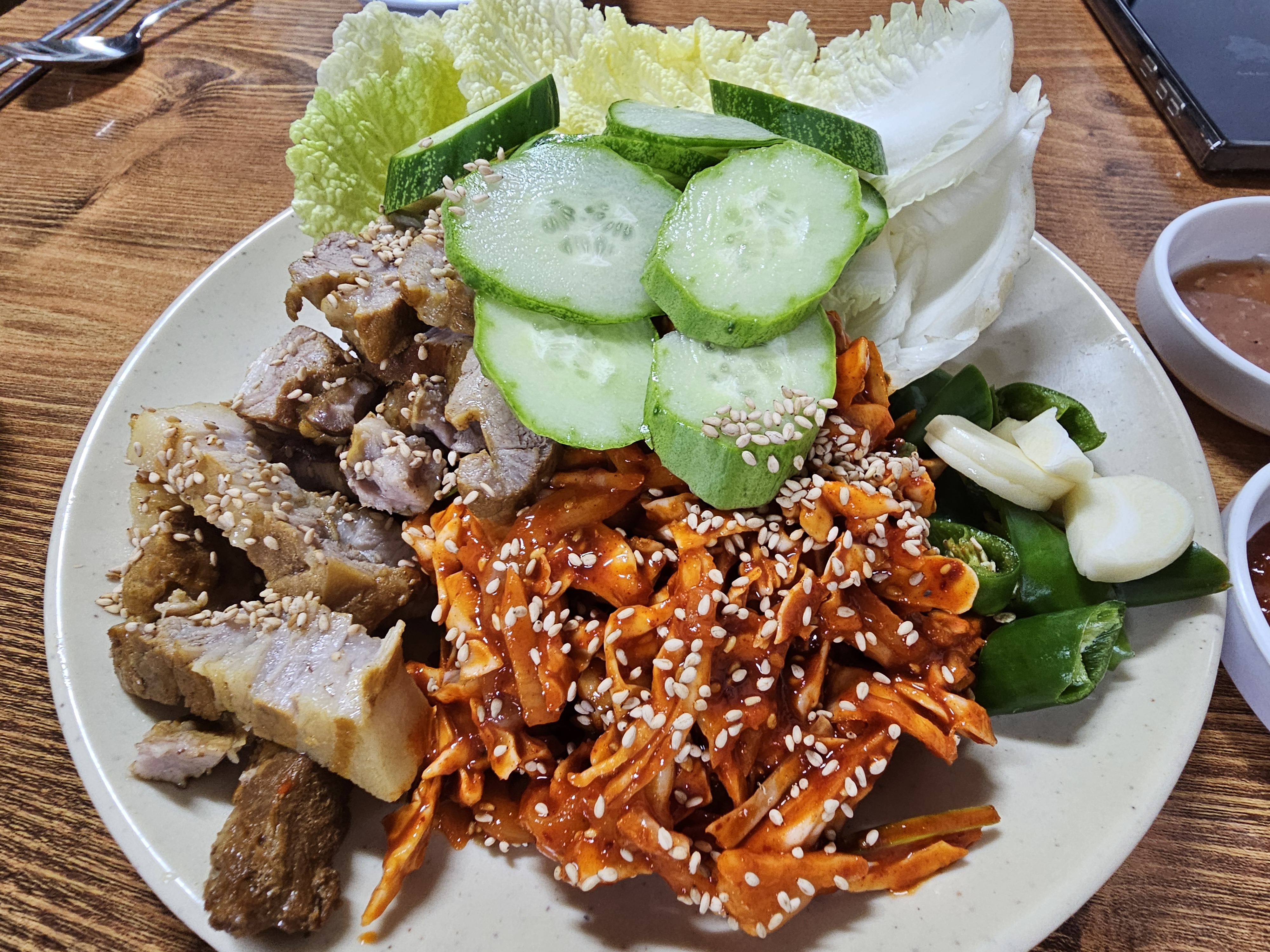 인천_동구_화수동_물레방아_한치보쌈중