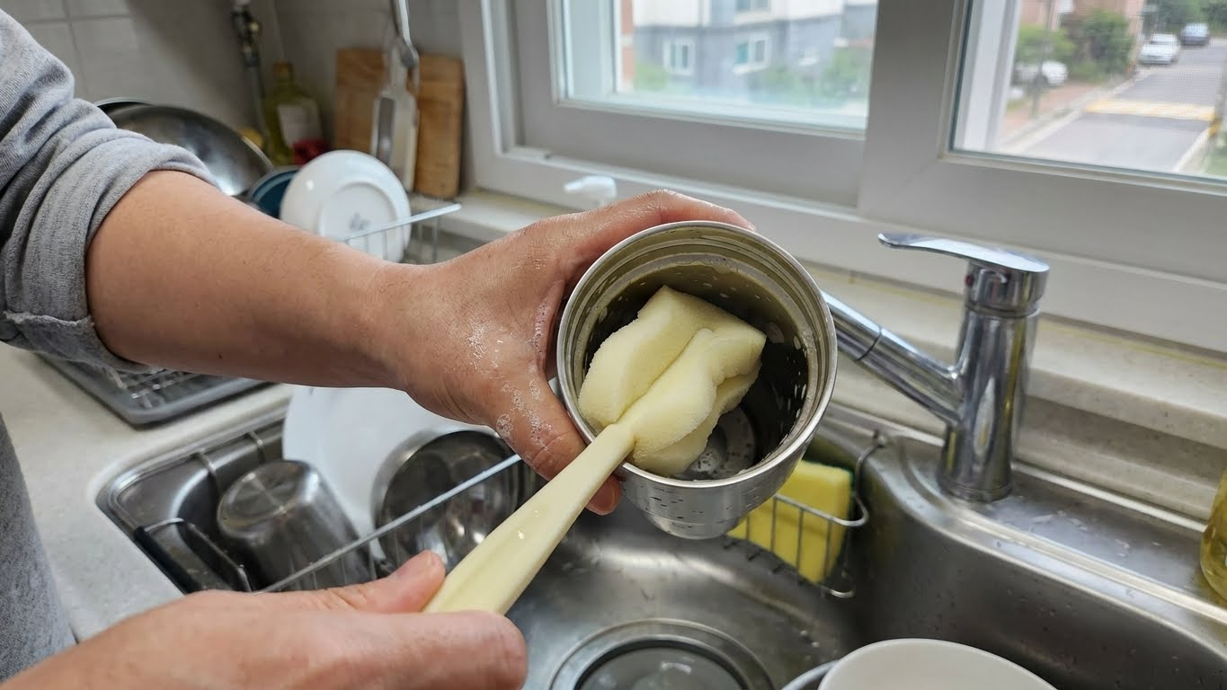텀블러 세척 이미지