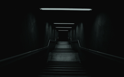 드라마 '작은 신의 아이들' : 미스터리 스릴러와 종교적 장소성의 조우