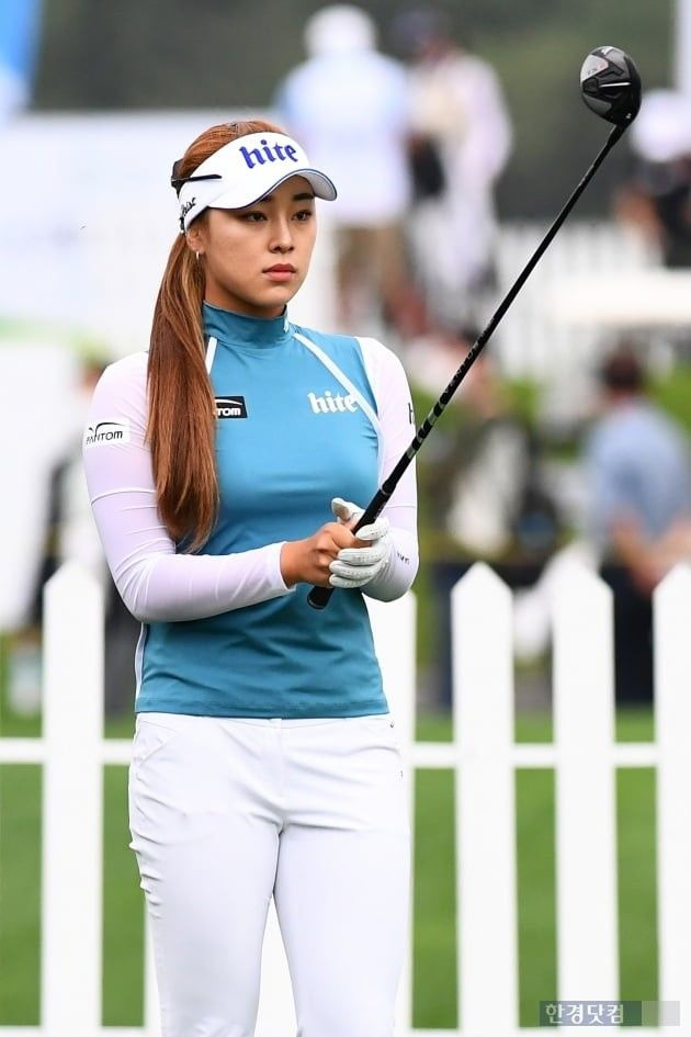 윤이나 프로 골프선수 나이 프로필 총정리: 고향, 학력, 오구 플레이 징계 감경 전말 및 2024년 KLPGA 3관왕에서 2026년 LPGA 메이저 상금 잭팟까지 스탯 분석
