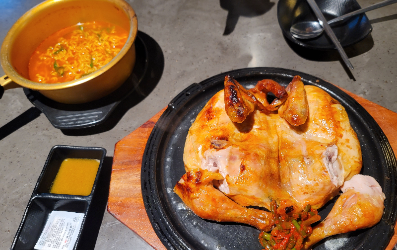 구도로통닭 마늘쫑닭, 쫑라면, 소스