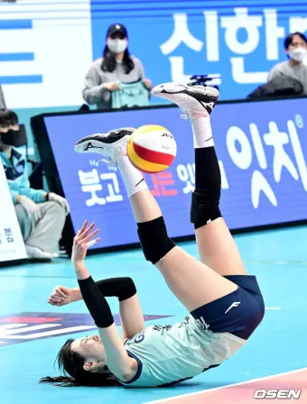 여자 배구 선수 강소휘 프로필 연봉_22