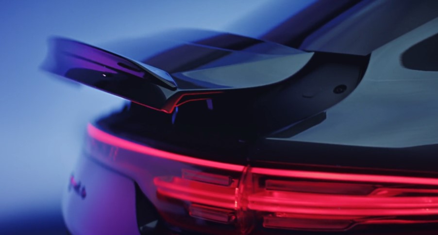 카이엔-e-하이브리드-paa