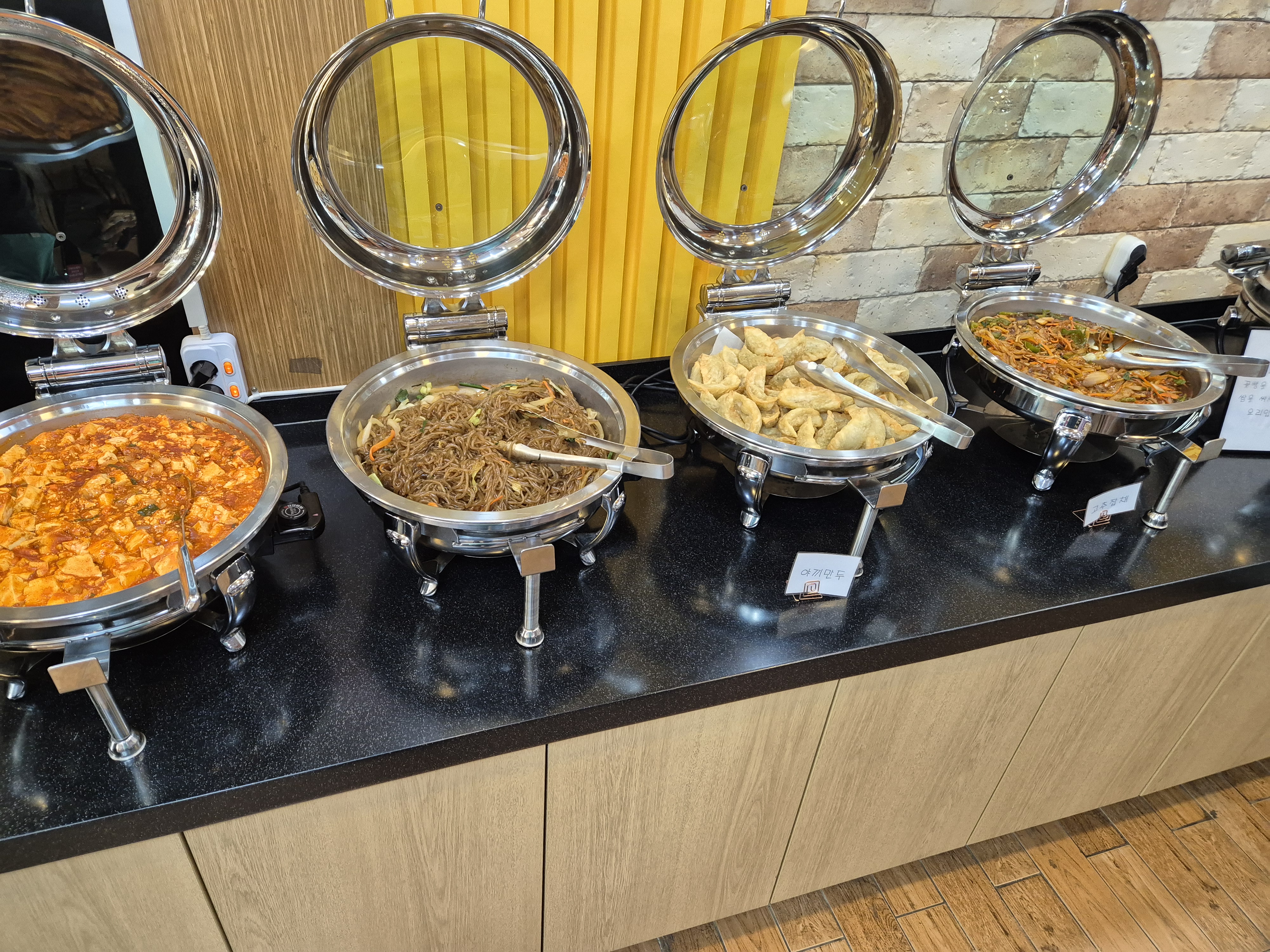 대전 무한리필 짬뽕차이나 음식 마파두부, 잡채, 군만두, 고추잡채