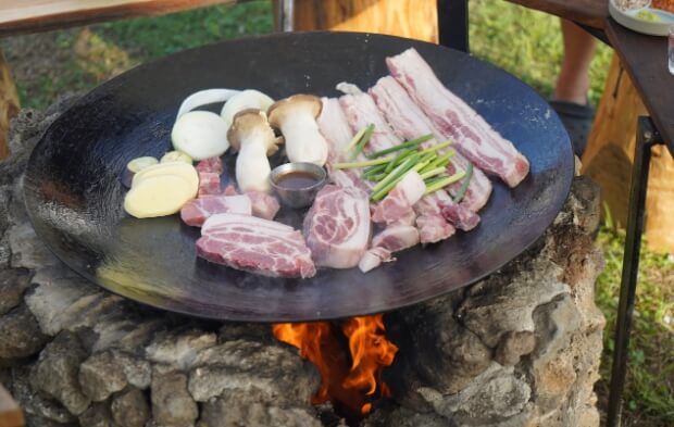 제주-솥뚜껑흑돼지