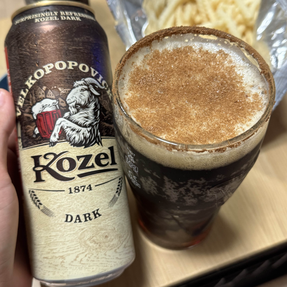 코젤 다크와 시나몬 가루