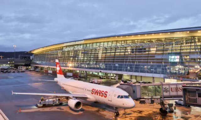 취리히 공항 외부 전경