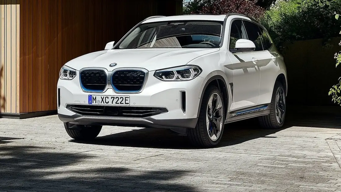 BMW iX3 가격 실구매가 모의견적 연비 제원 전기차 지원금 실내 디자인 인테리어 총정리