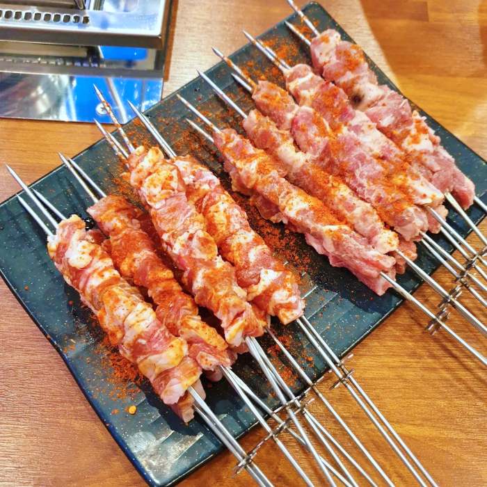 전참시 전지적참견시점 박성광 송이 매니저 양갈비 양꼬치 꿔바로우 칠리새우 김민석 성시경 먹을텐데 단골 한남동 맛있는 양꼬치집 한남동 맛집 위치 메뉴 가격 정보