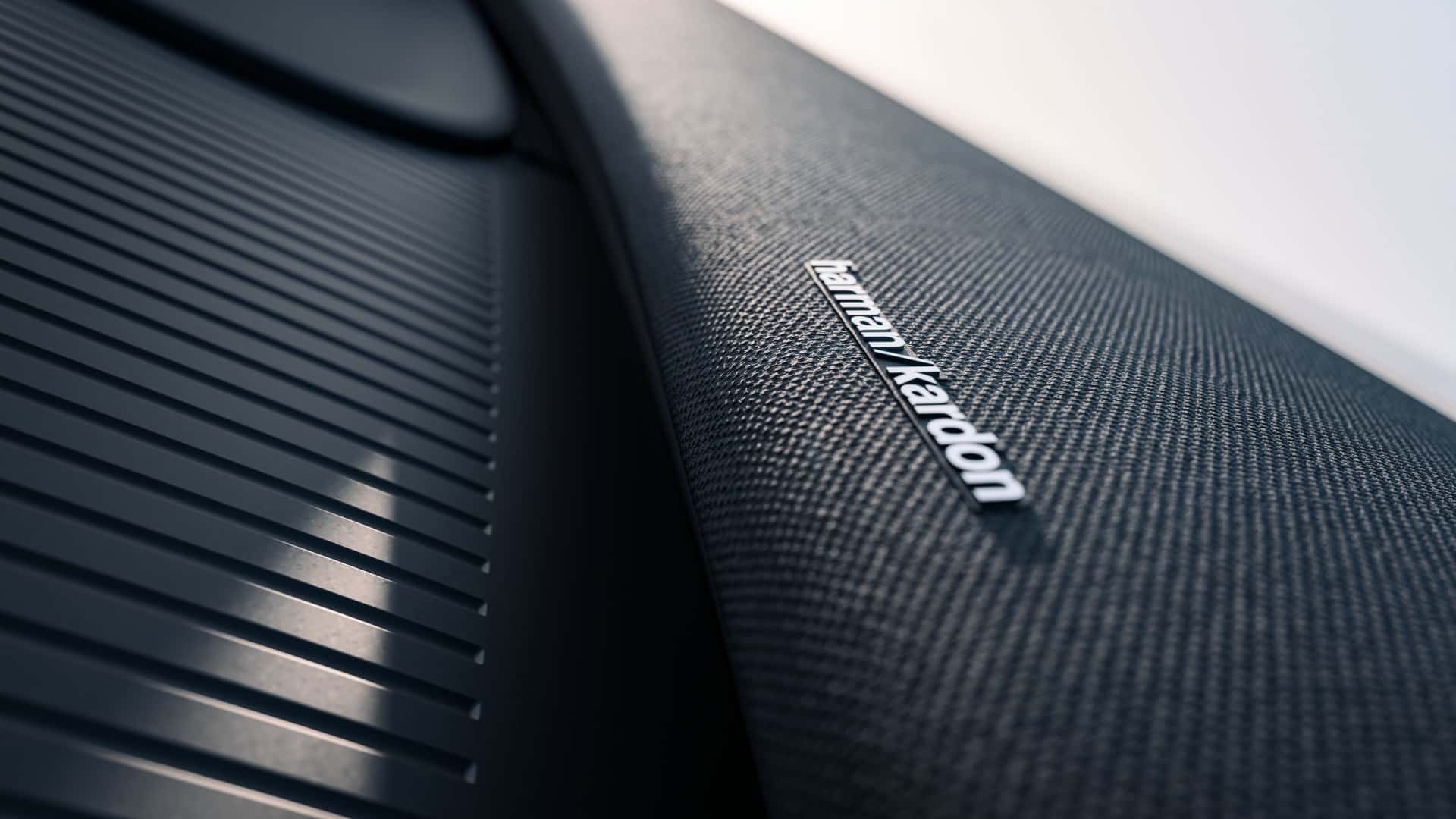 볼보자동차 프리미엄 소형 전기 SUV &#39;EX30&#39;