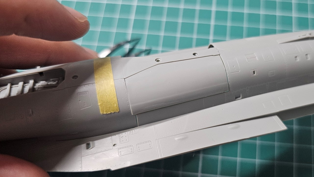 키네틱-동체-하부-조립성