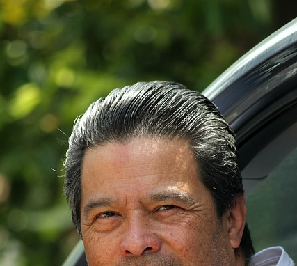 새치 나는 이유 뽑으면 안되는 이유 예방법