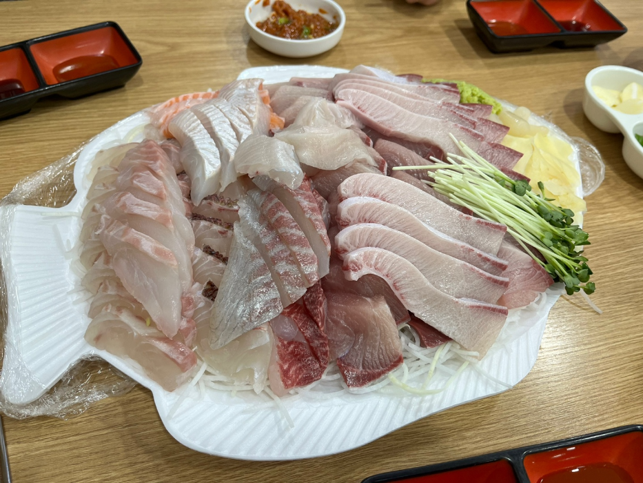 방어반모듬회 110,000원