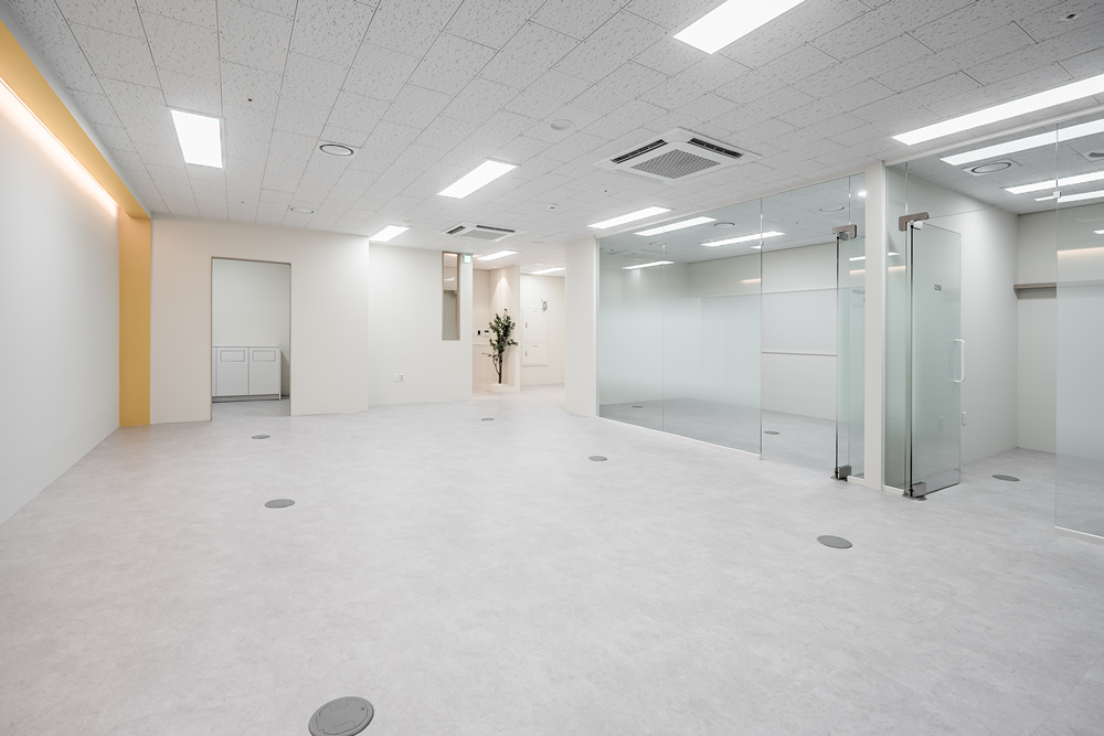 화이트톤사무실인테리어