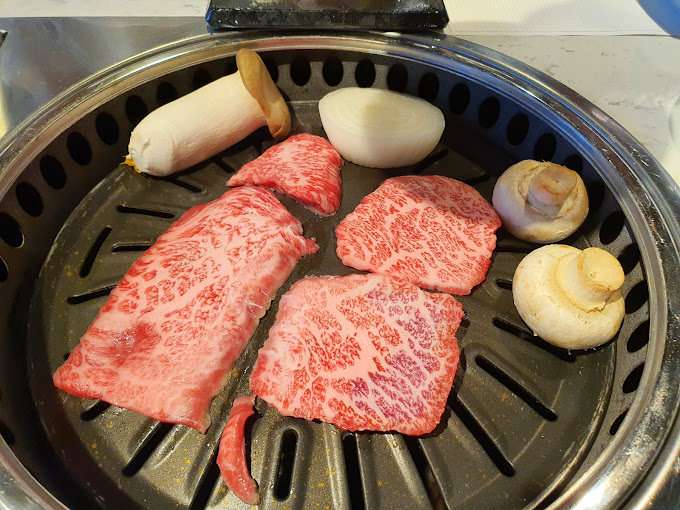 홍천 비발디파크 숯불구이집 '식객'