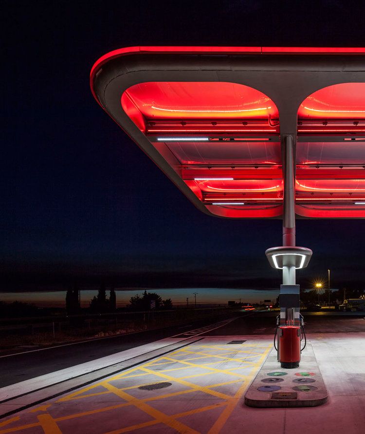 자동차 생활백서 시즌2 - 22편
주유소 할인 혜택 완벽 활용법 - 연간 30만원 절약하는 주유 전략
주유소별 할인 혜택 비교부터 신용카드 연계 할인 활용법까지
지역별, 시간대별 최적 주유 전략과 포인트 적립 극대화 방법